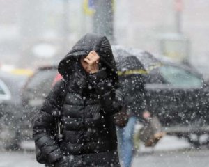 Мокрый снег, холод и сильный ветер захватит Украину на этой неделе