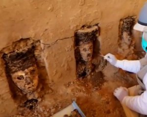 Выкопали уникальные статуи древних правителей