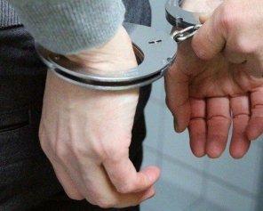 60-річний чоловік приторговував фото з "полуничкою"