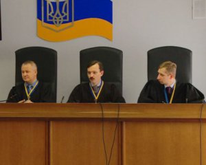 Суд завершил дебаты и назначил дату последнего слова Януковича
