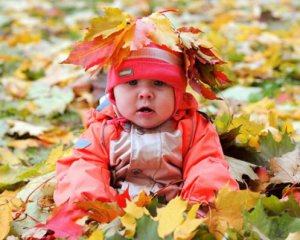 Как одеть ребенка осенью — советы врача