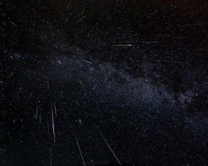 Показали видео падения метеорита