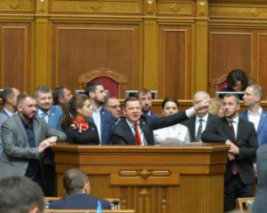 "Радикали" оголосили парламенту бойкот