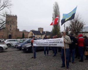 Акт солидарности: шахтеры митингуют под стенами ОГА