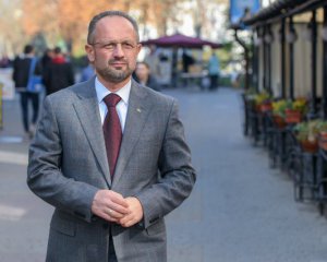 &quot;Кримських татар маємо визнати титульною нацією&quot; - Безсмертний