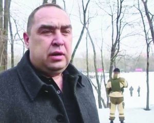 Ватажок луганських бойовиків втік до Москви