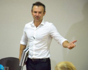 Вакарчук отримав критику від одного з ключових претендентів на булаву