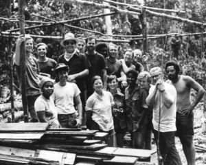 Сектанти отруїли дві сотні дітей у поселенні