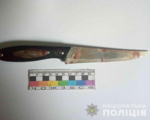18 ножових: на 13-річну дівчину напав старший брат