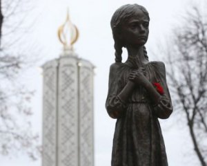 У ролику до Дня пам&#039;яті жертв Голодомору оживили дівчинку зі столичного меморіалу