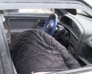 Прохожие нашли труп в такси