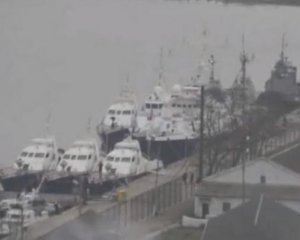 Раненых украинских моряков вывезли в Москву