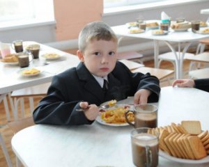 Гриневич розповіла, хто відповідає за харчування в школі