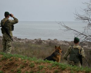 Украина полностью закрыла въезд для иностранцев в Крым