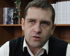 Порошенко звільнив свого представника у АР Крим