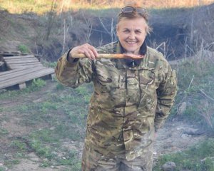"Ноги были привязаны проволокой, потому что не было жгутов" - Украина отмечает День волонтера