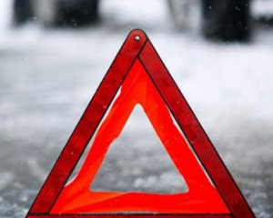 Легковушка протаранила толпу людей