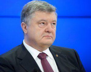 Порошенко повідомив, коли підпише закон про припинення &quot;Великого договору&quot; із Росією