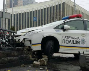 Не день патрульних: у Києві поліцейські втрапили у три ДТП
