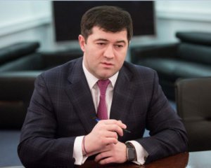 Насиров не собирается уходить из политики - эксперт