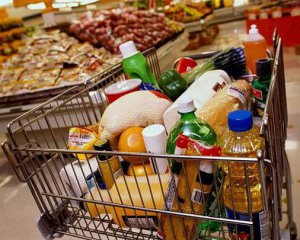 Сколько украинцы ежемесячно тратят на еду