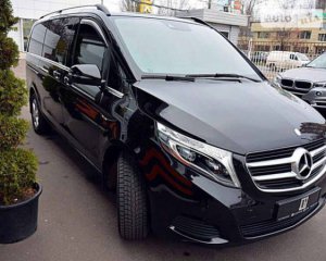 Автобаза Порошенко закупила машины за 4,10 млн грн