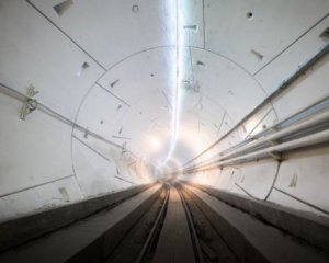 Маск открыл скоростной тоннель под землей