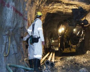 Взрыв в шахте унес жизни 5 человек, еще 8 - пропали без вести
