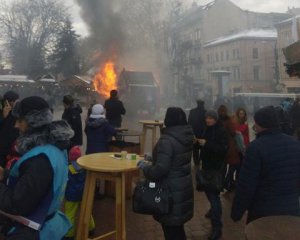 В центре Львова приостановят работу рождественского ярмарка