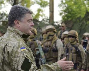 Порошенко скасував воєнний стан (відео)