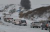 Снежный коллапс: что делать водителям, которые застряли на заснеженной дороге