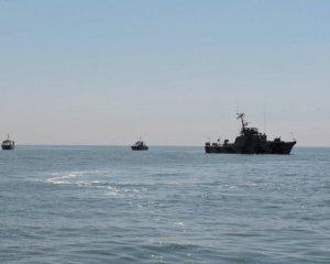 Випустили 1200 снарядів: нові подробиці захоплення українських кораблів в Азові