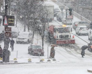 В одній з областей закрили дороги для великогабаритного транспорту і автобусів