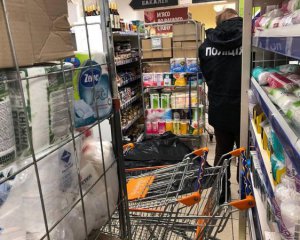 В столичном супермаркете умер человек