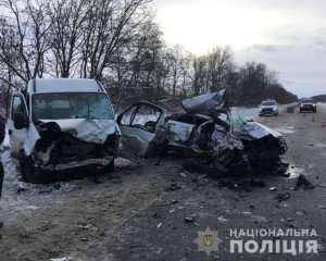 Повідомили про стан постраждалих у масштабній аварії під Харковом