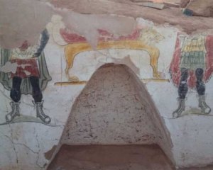 В Египте открыли 2 гробницы с уникальными росписями
