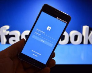 Facebook удалил 500 российских страниц