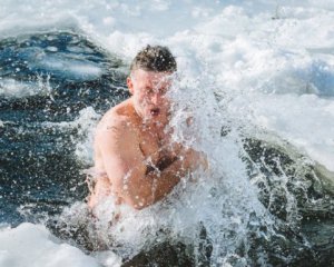 Топ-15 місць району, де можна пірнути на Водохреще