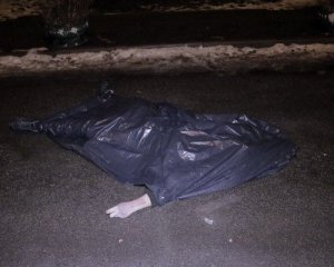 У Києві чоловік вистрибнув з 12 поверху