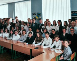 Школьники запустили флешмоб в поддержку украинского языка