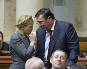 У Порошенка несподівано заступилися за Тимошенко