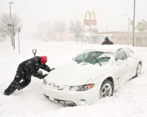 Що робити, якщо автомобіль застряг у снігу
