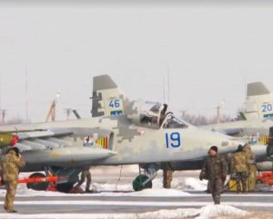Показали зимние полеты украинских военных летчиков