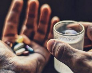Чем запивать лекарства: советы Ульяны Супрун