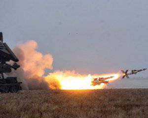 Военно-морские силы получают зенитно-ракетную часть