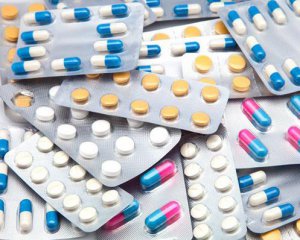 У Запоріжжі на вулиці спалили гору ліків