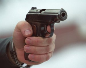 Троещина отдыхает: в мужчину стреляли за замечание