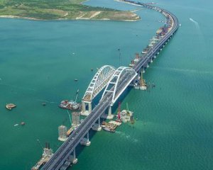 Керченский мост стремительно заиливает соседней морской порт