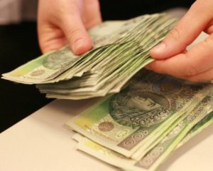 У Польщі масово піднімають зарплати