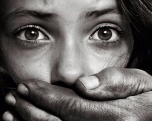 "Сказав, що заріже, якщо буду кричати": жертва ґвалтівника-рецидивіста з Полтавщини поділилася подробицями